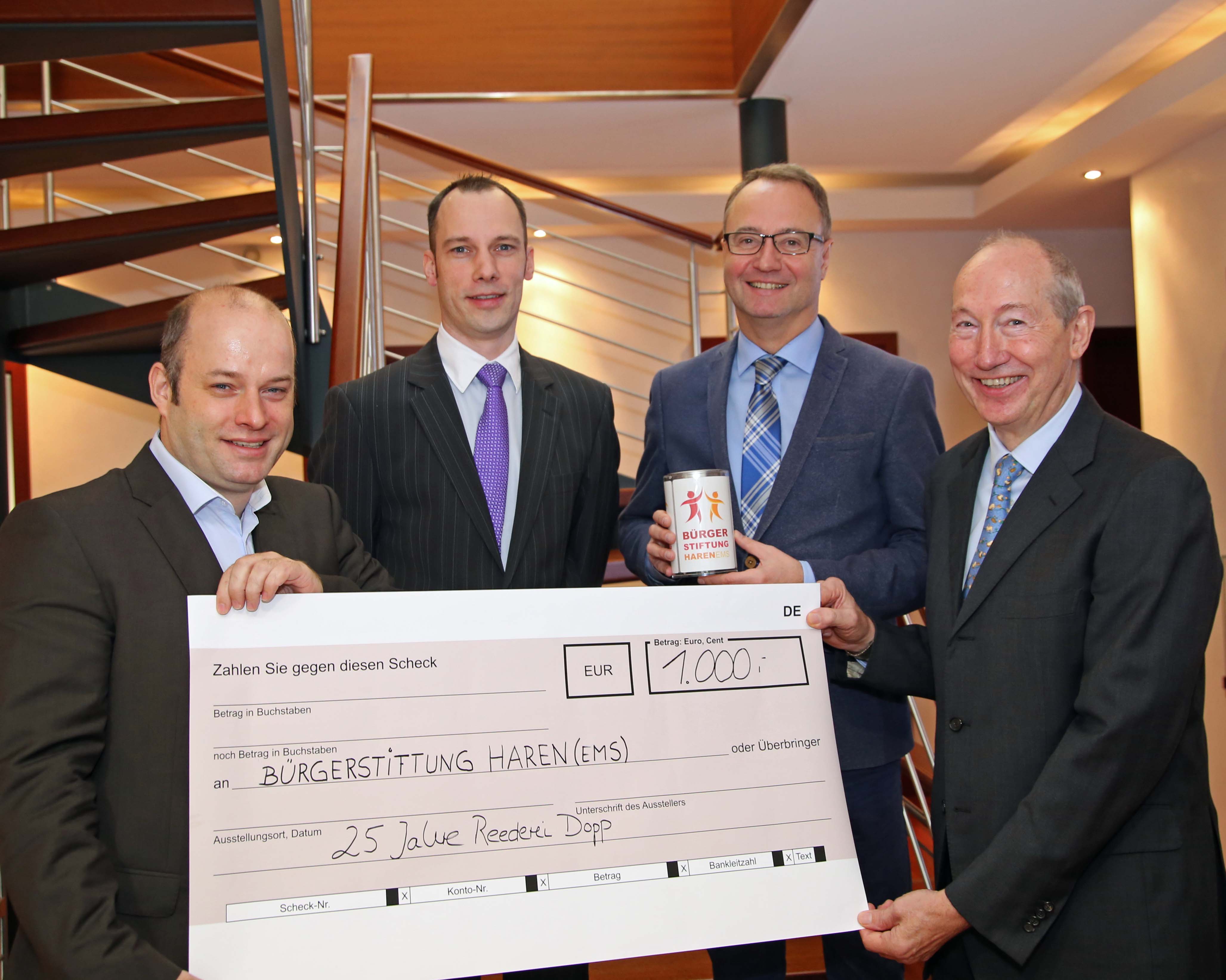 1.000 Euro spendete die Reederei Dopp an die Bürgerstiftung